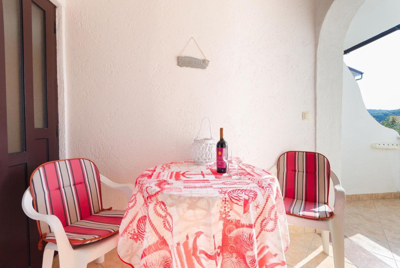 Apartments Helena Lopar Εξωτερικό φωτογραφία
