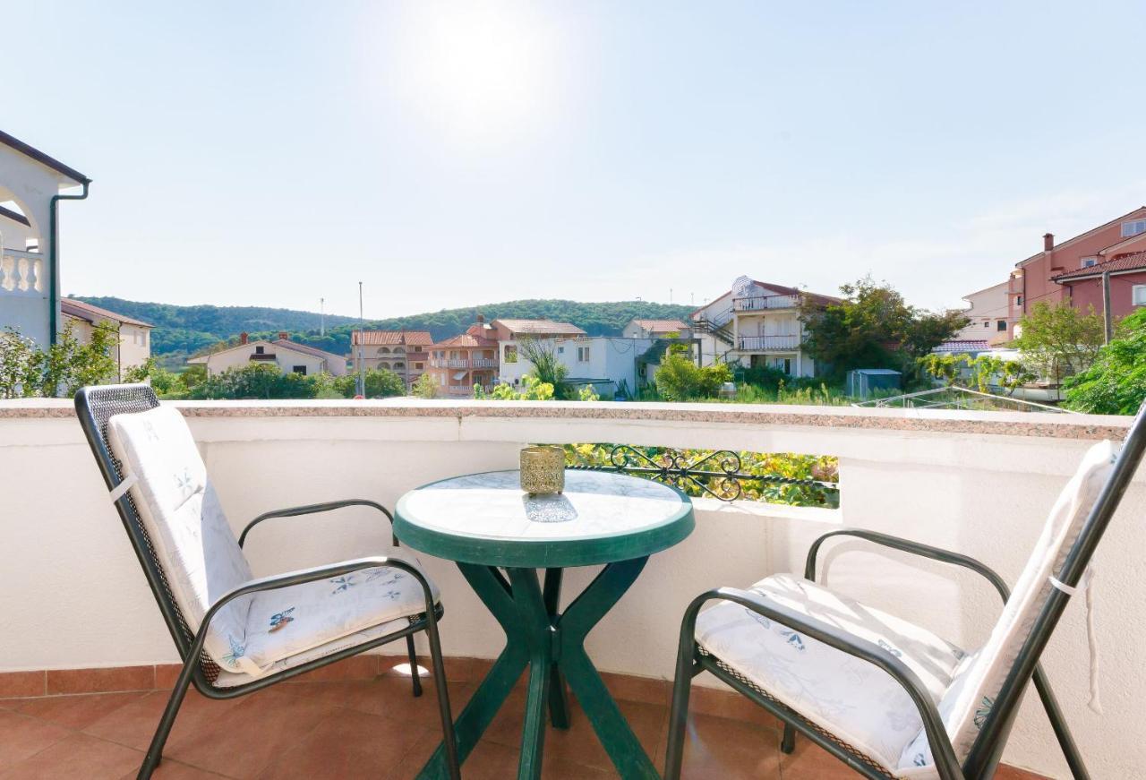 Apartments Helena Lopar Εξωτερικό φωτογραφία