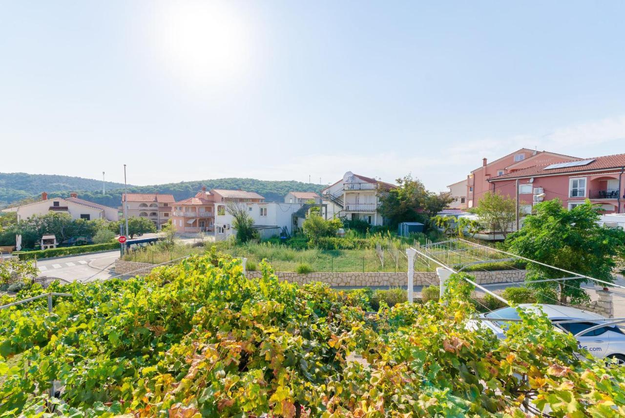 Apartments Helena Lopar Εξωτερικό φωτογραφία