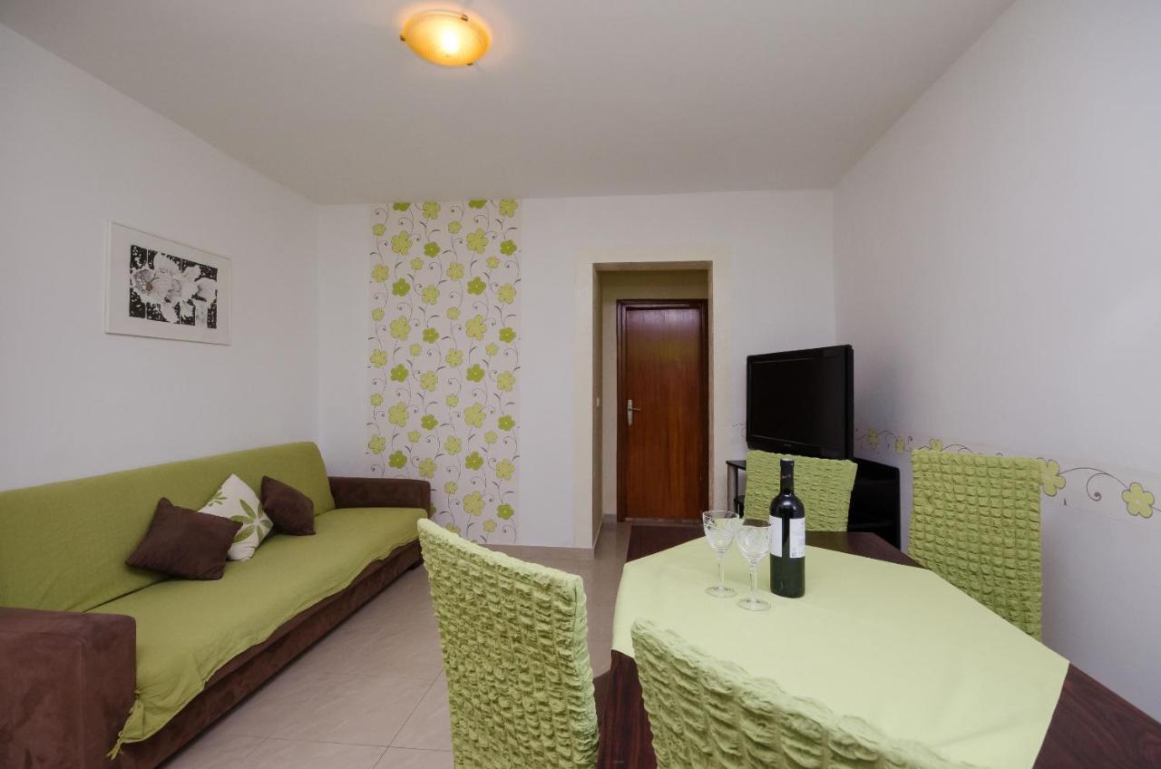 Apartments Helena Lopar Εξωτερικό φωτογραφία