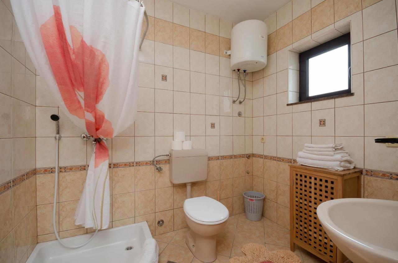 Apartments Helena Lopar Εξωτερικό φωτογραφία