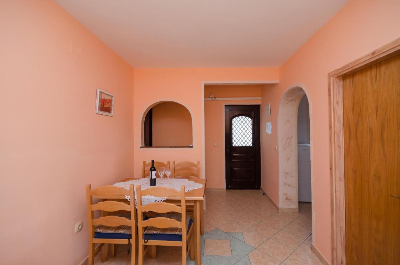 Apartments Helena Lopar Εξωτερικό φωτογραφία