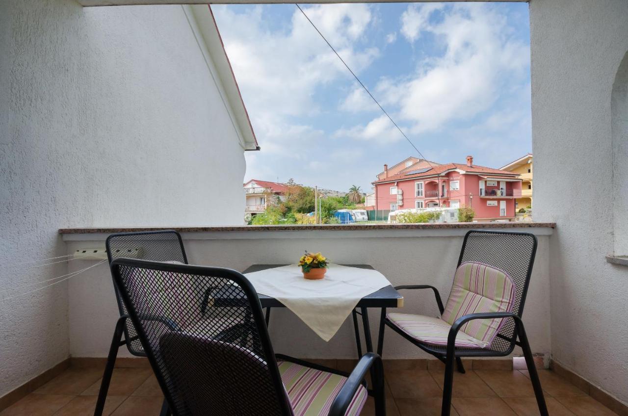 Apartments Helena Lopar Εξωτερικό φωτογραφία