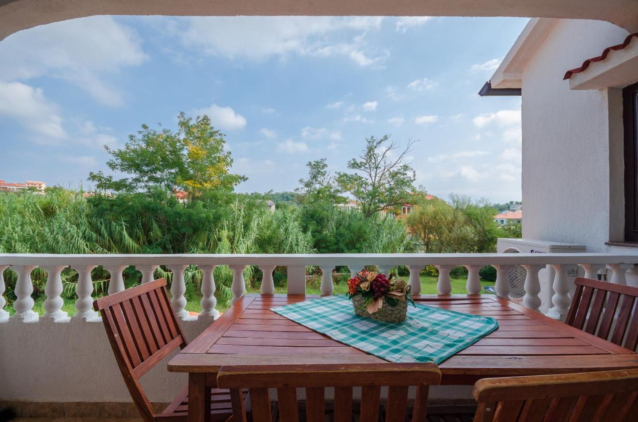 Apartments Helena Lopar Εξωτερικό φωτογραφία