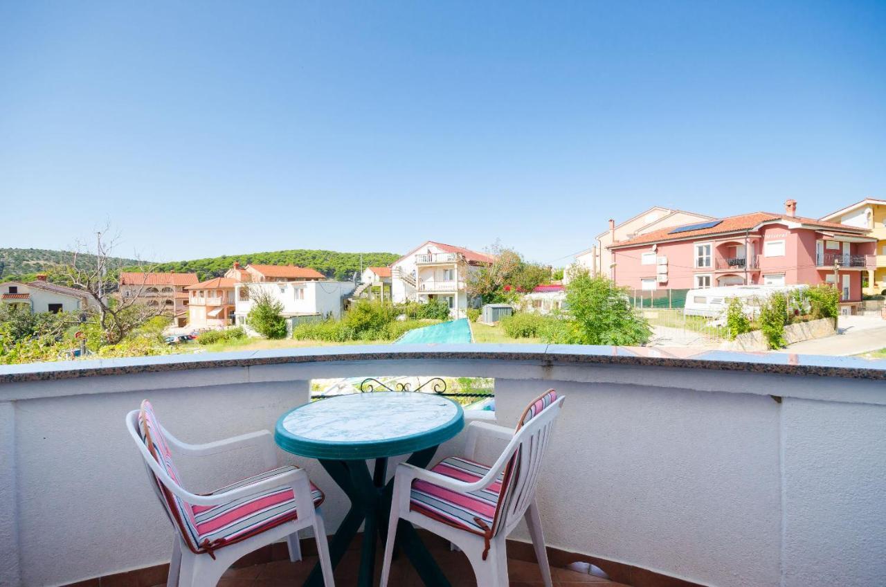 Apartments Helena Lopar Εξωτερικό φωτογραφία